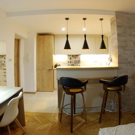 Appartement Apatrament Promienista à Poznań Extérieur photo