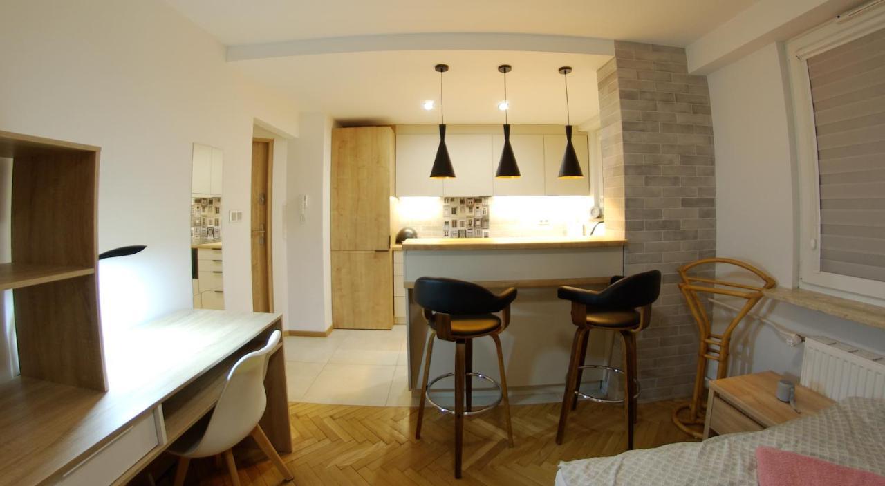 Appartement Apatrament Promienista à Poznań Extérieur photo