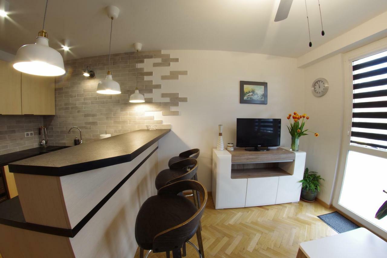 Appartement Apatrament Promienista à Poznań Extérieur photo